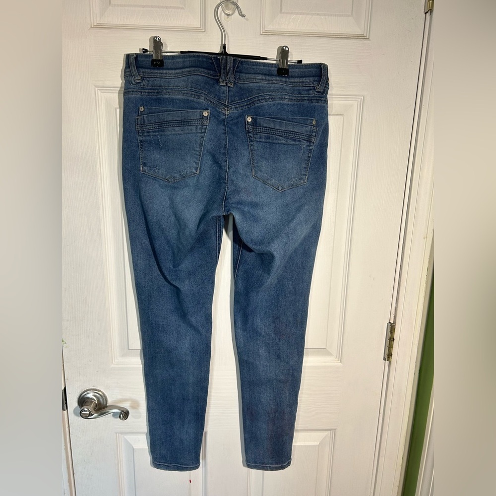 Democracy women’s size 8 ab technology skinny jeans. Blue. Denim. - Picture 4 of 6